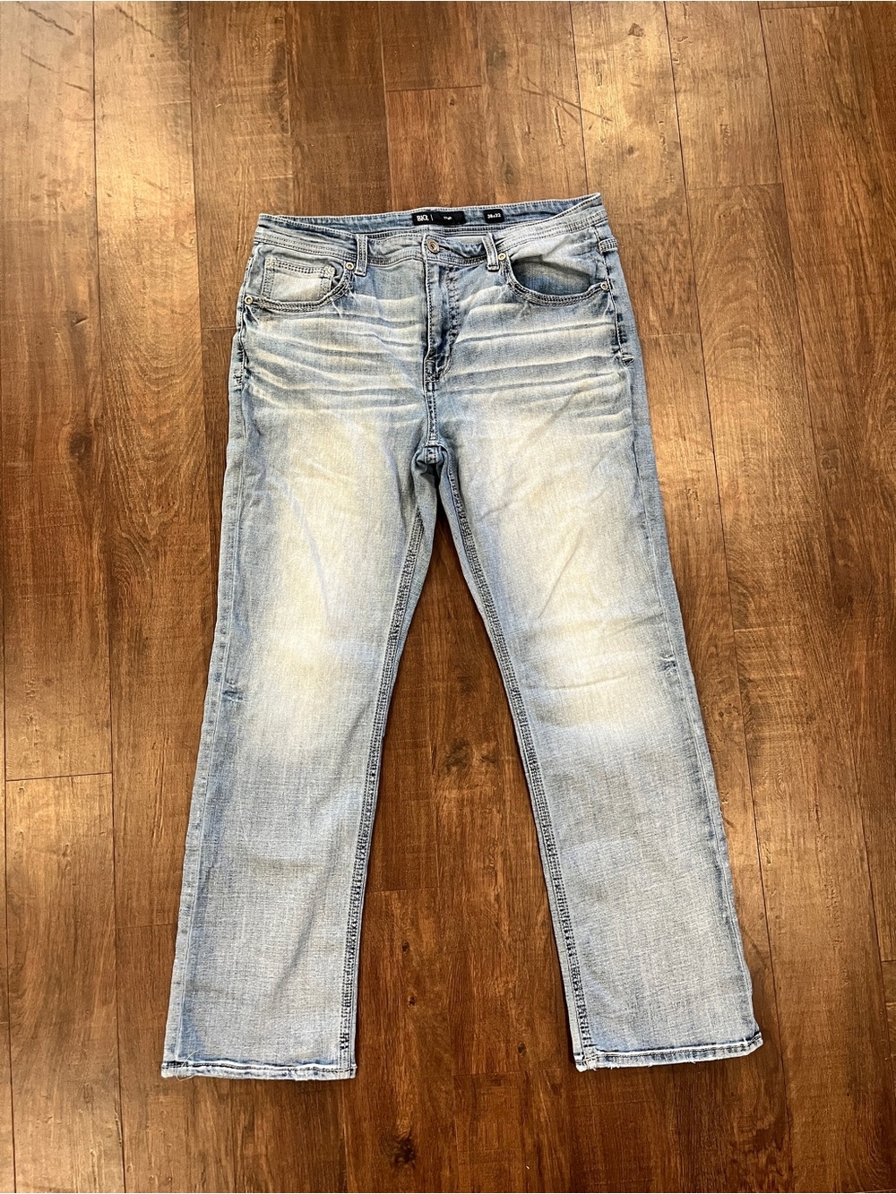 BKE Jeans Mens 36x32 Blue Tyler Straight Leg Denim Outdoor Streetwear Light Wash